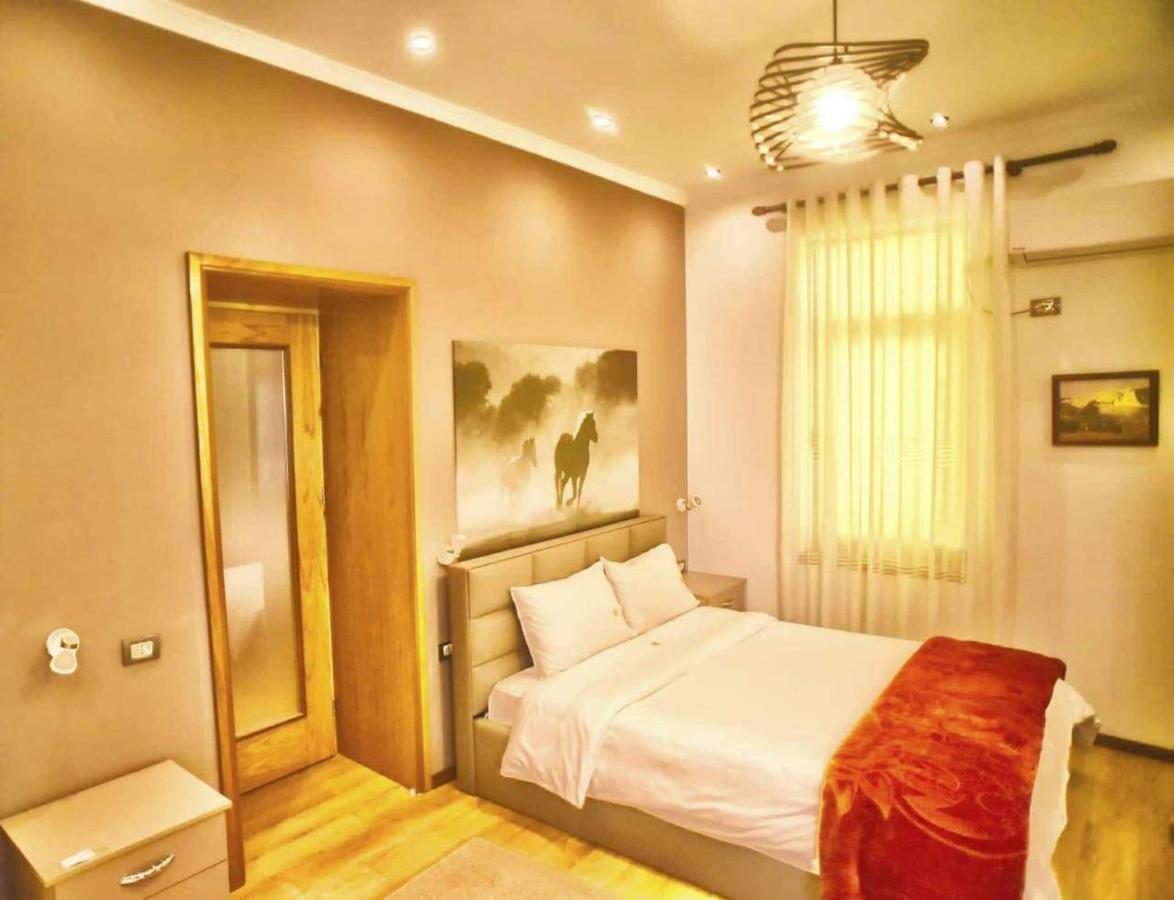 Hotel Bujtina Bicolli Корча Экстерьер фото