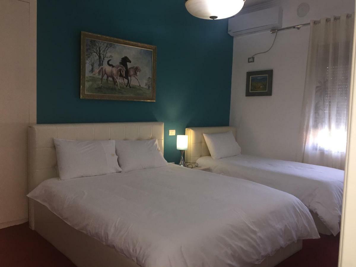 Hotel Bujtina Bicolli Корча Экстерьер фото